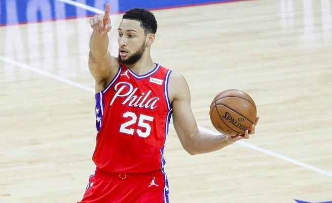 穆雷28+5约基奇26+14+8掘金终结勇士5连胜　NBA圣诞大战，勇士客场对阵掘金。